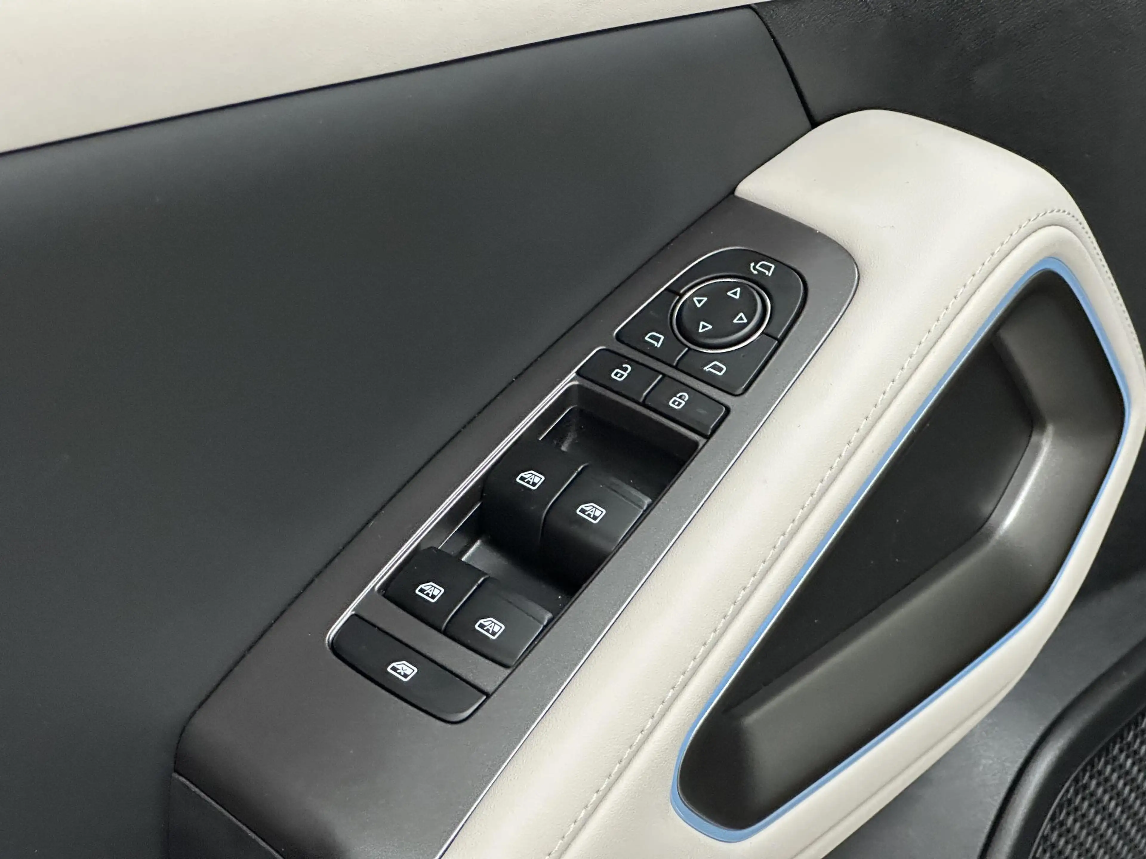 BYD Atto 2 1.5 DM-i Boost Panoramadak | 360 camera | Leder in — photo 29