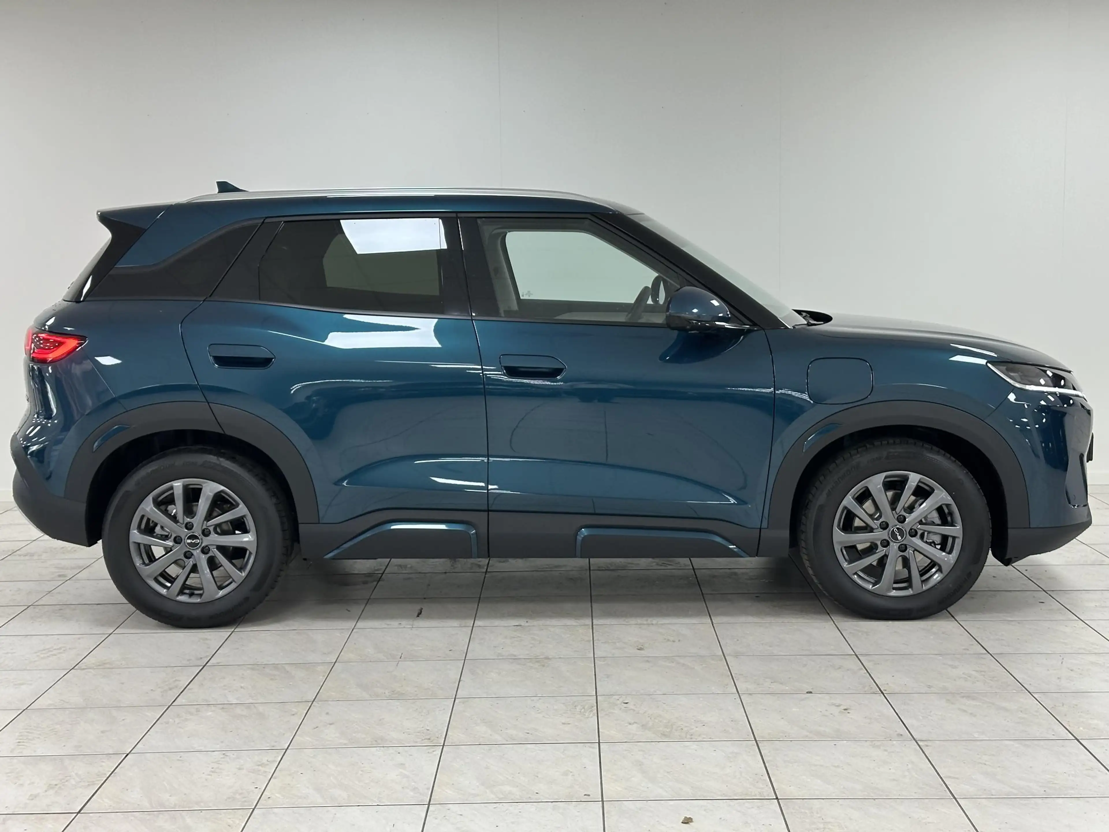 BYD Atto 2 1.5 DM-i Boost Panoramadak | 360 camera | Leder in — photo 20