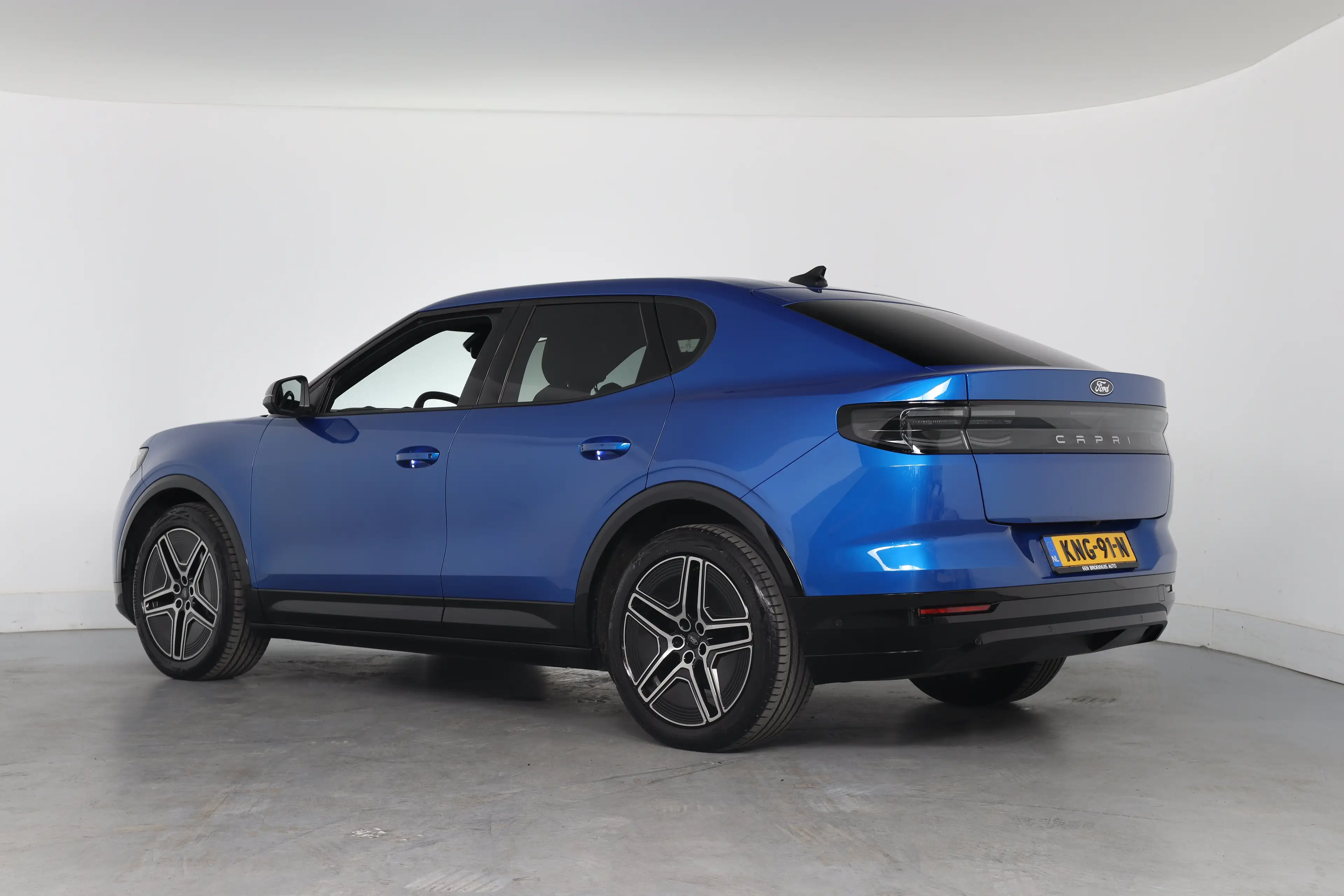 Ford Capri Premium Extended Range AWD 79 kWh 1e Eigenaar! | W — photo 3