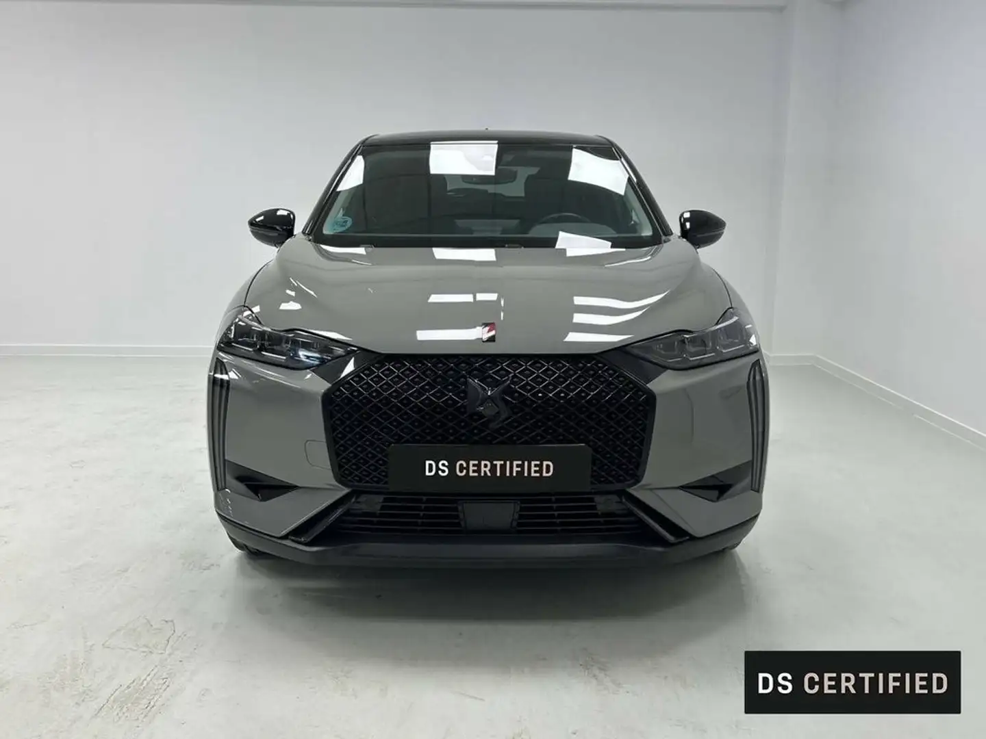 DS Automobiles DS 3 BlueHDi 96 kW Auto Performance Line+ Gris - 2