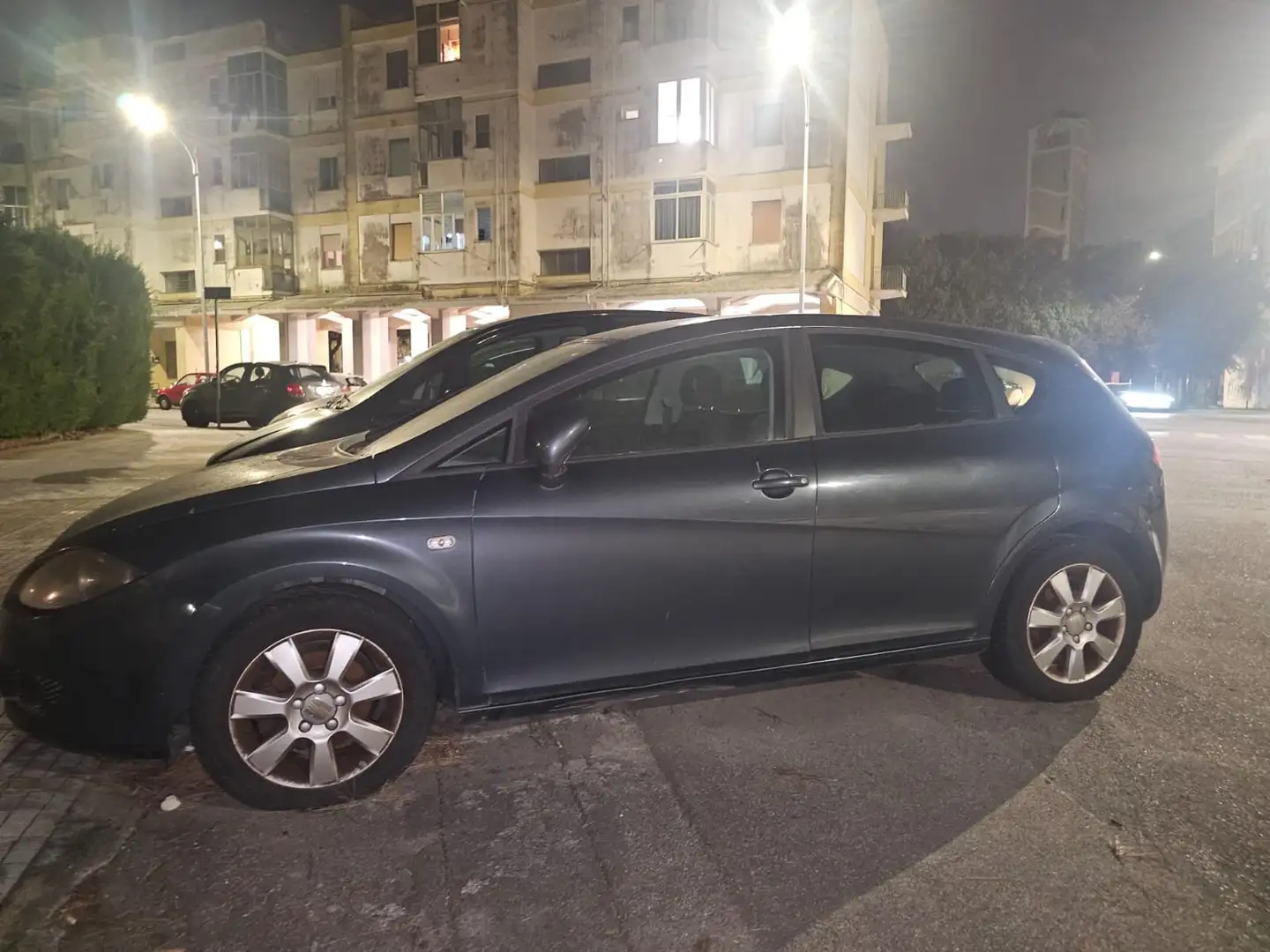 SEAT Leon Leon 1.9 tdi Reference Grigio - 1