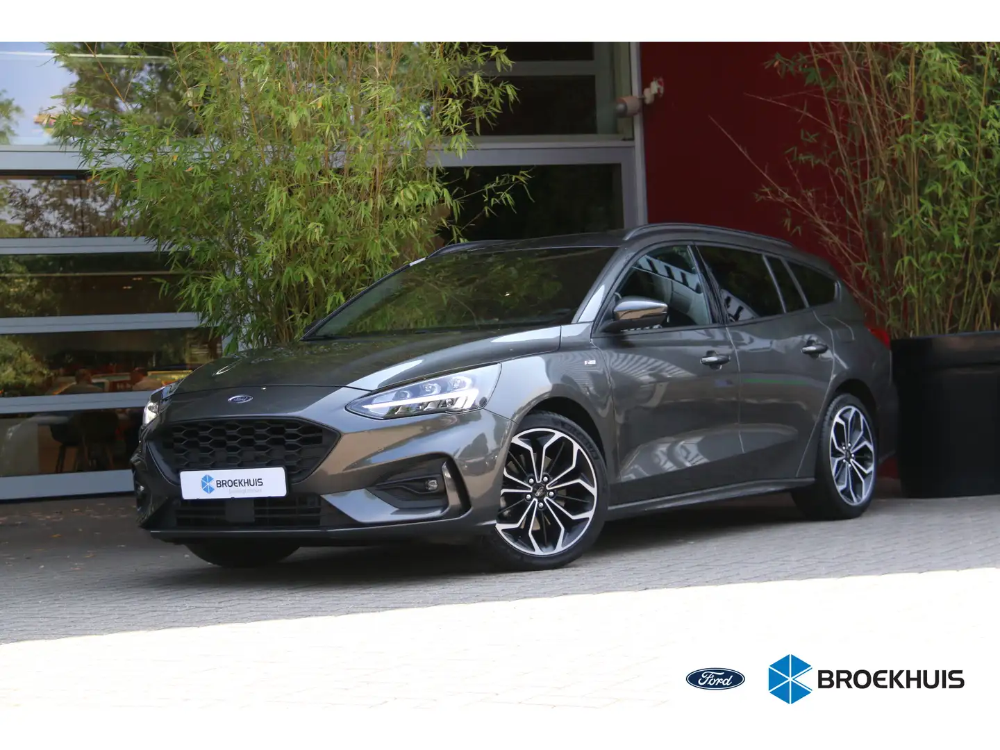 Ford Focus Wagon 1.5 EcoBoost ST Line Business | Adaptive Cru Grijs - 1
