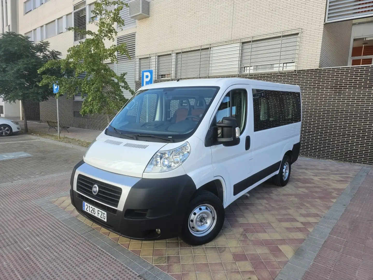 Fiat Ducato Combi 30 2.2Mjt Corto Blanco - 1