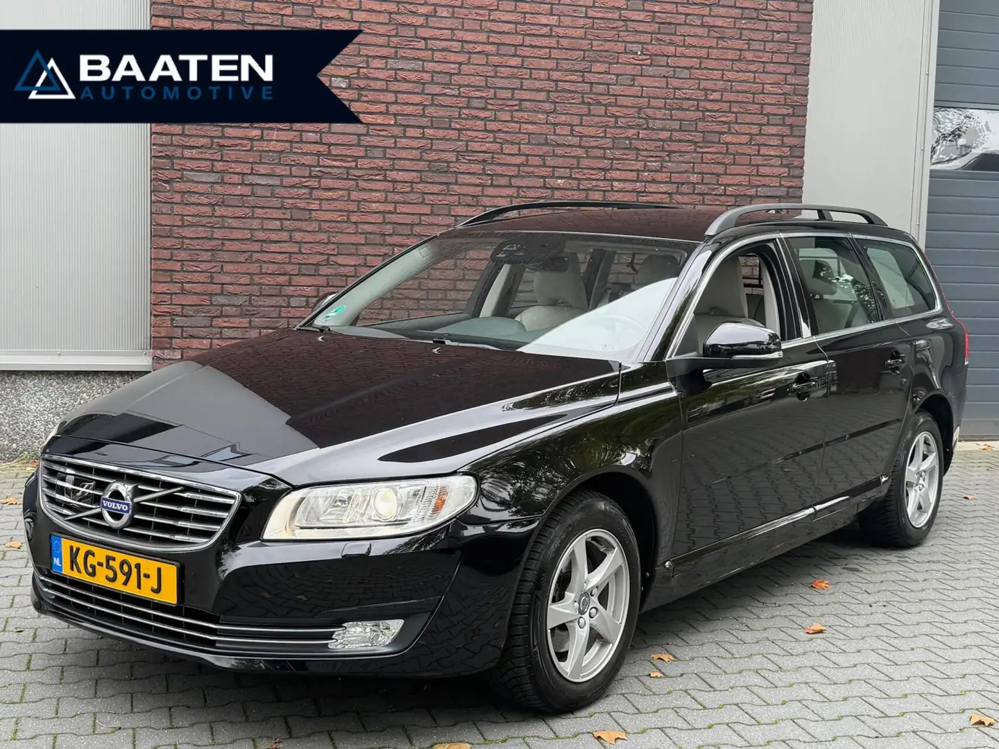 Volvo V70 2.0 D3|Automaat|Leder|Trekhaak|Navi|BT Zwart - 1