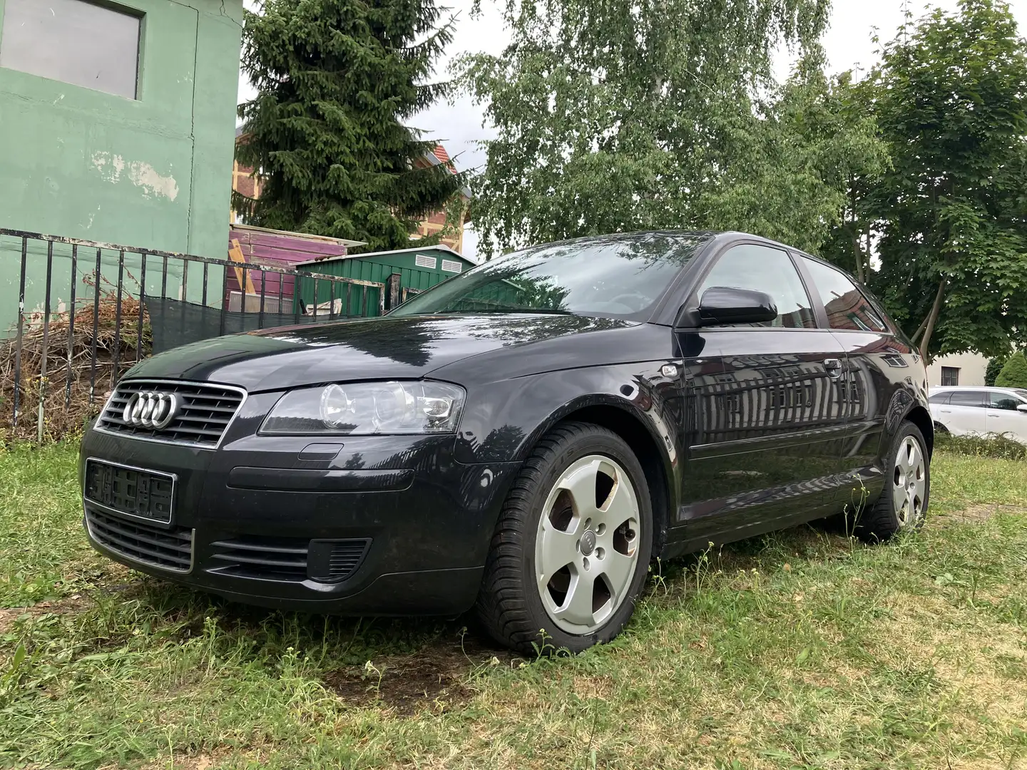Audi A3 1.9 TDI Attraction Noir - 1