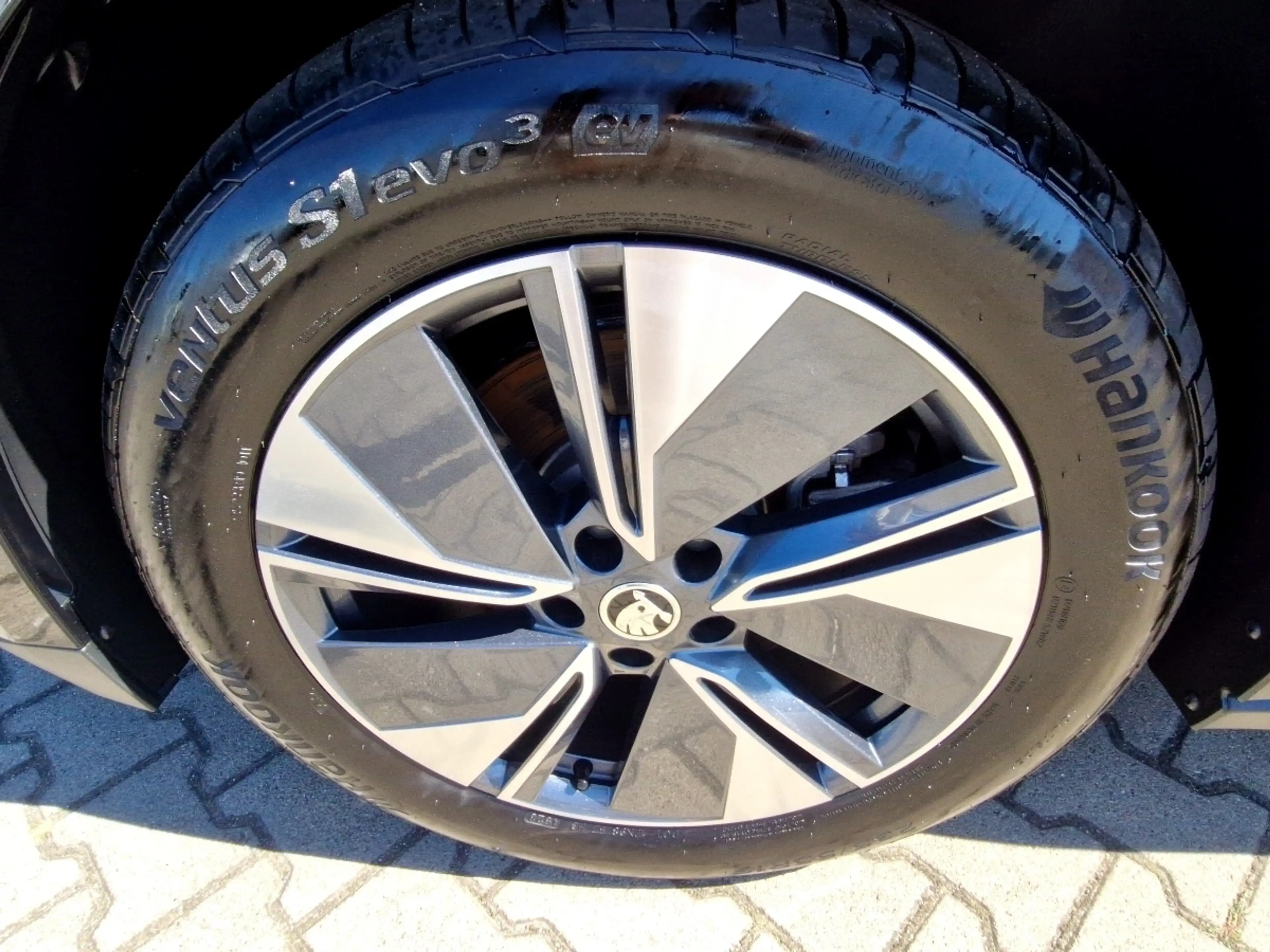 Skoda Enyaq 60 Loft LED Navi DAB PDC Klimaautomatik — photo 14