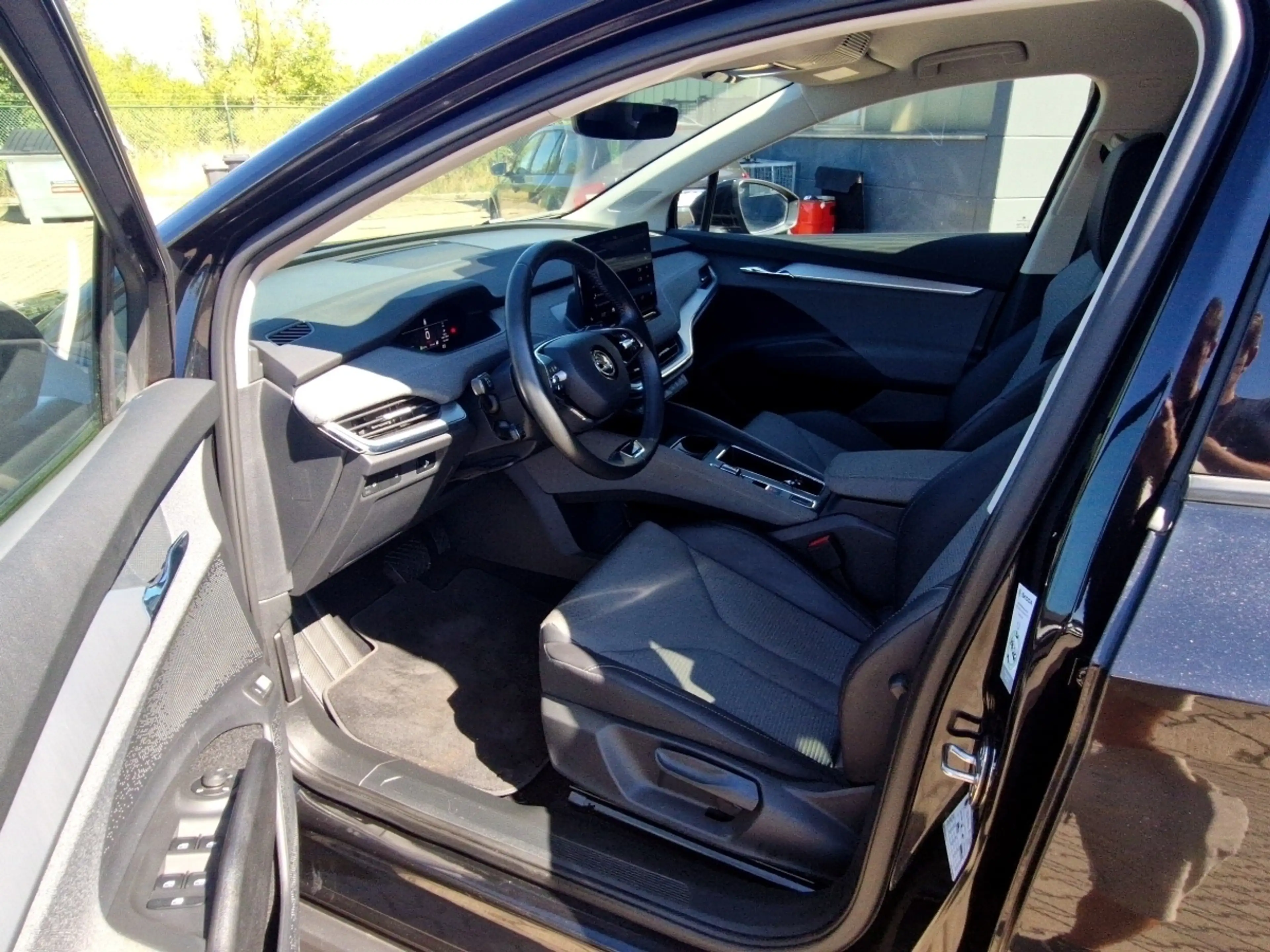 Skoda Enyaq 60 Loft LED Navi DAB PDC Klimaautomatik — photo 7