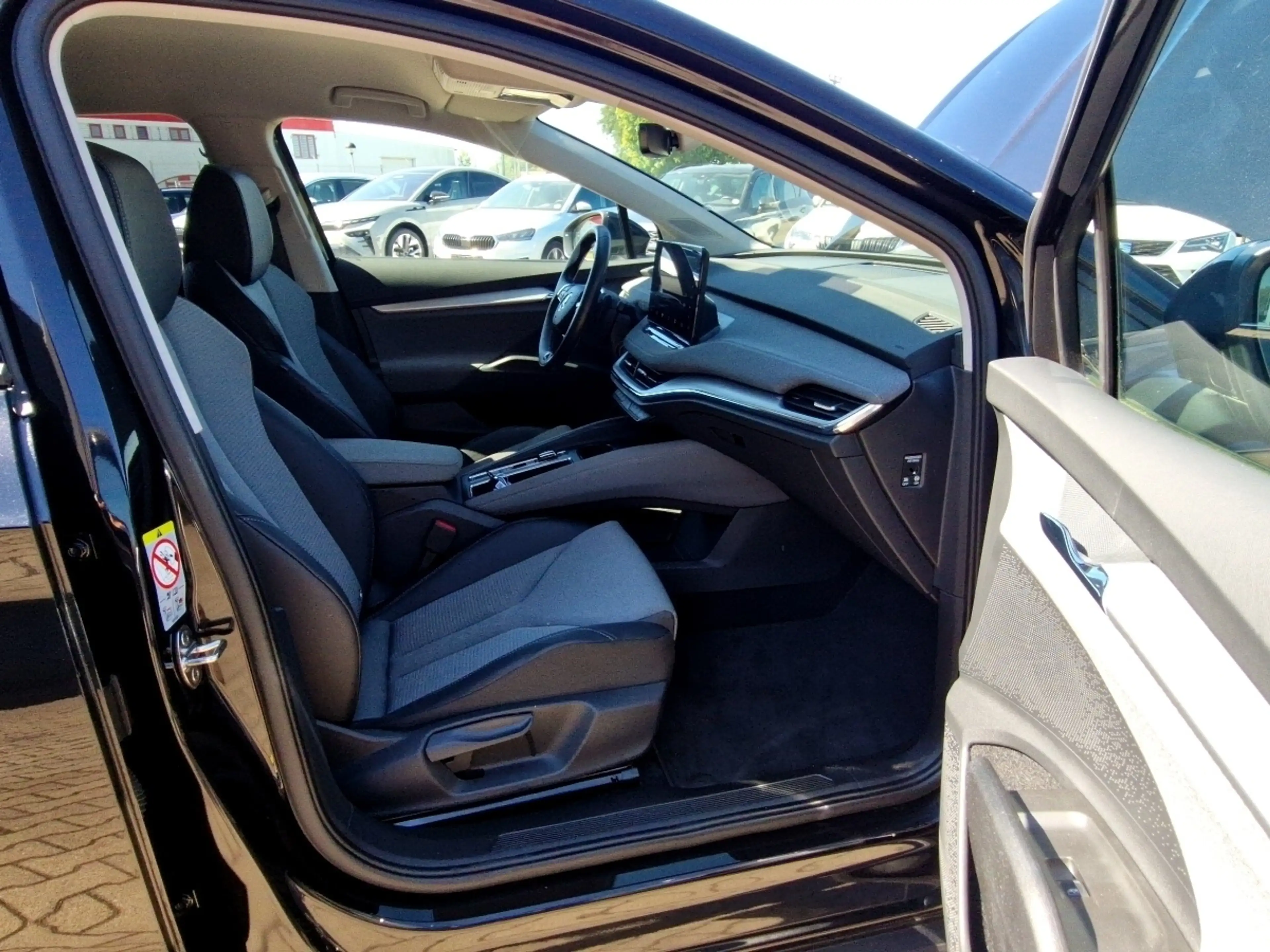 Skoda Enyaq 60 Loft LED Navi DAB PDC Klimaautomatik — photo 8
