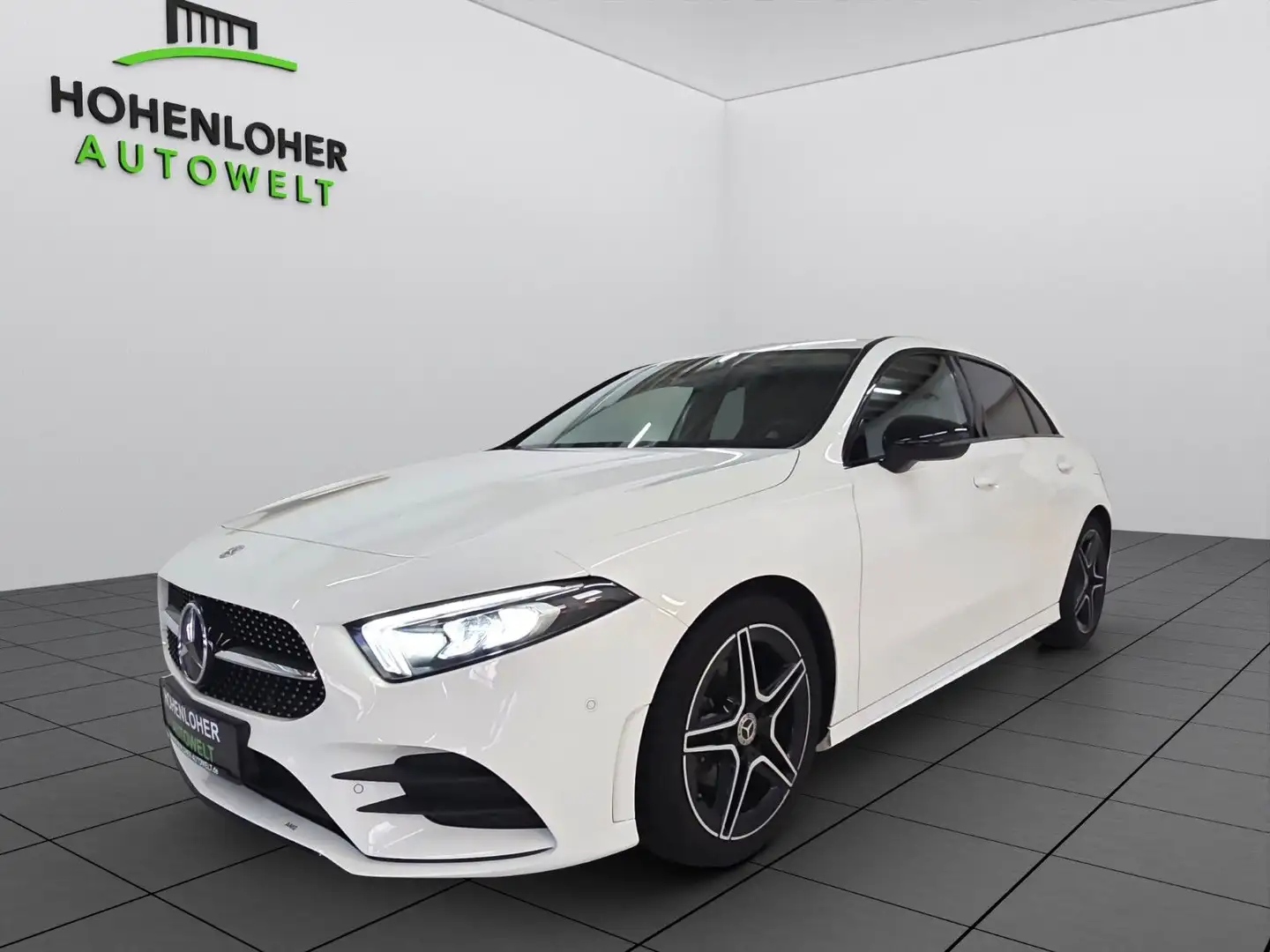 Mercedes-Benz A 200 AMG-Line *LED*Navi*RFK*SHZ*Parkassist* Weiß - 1