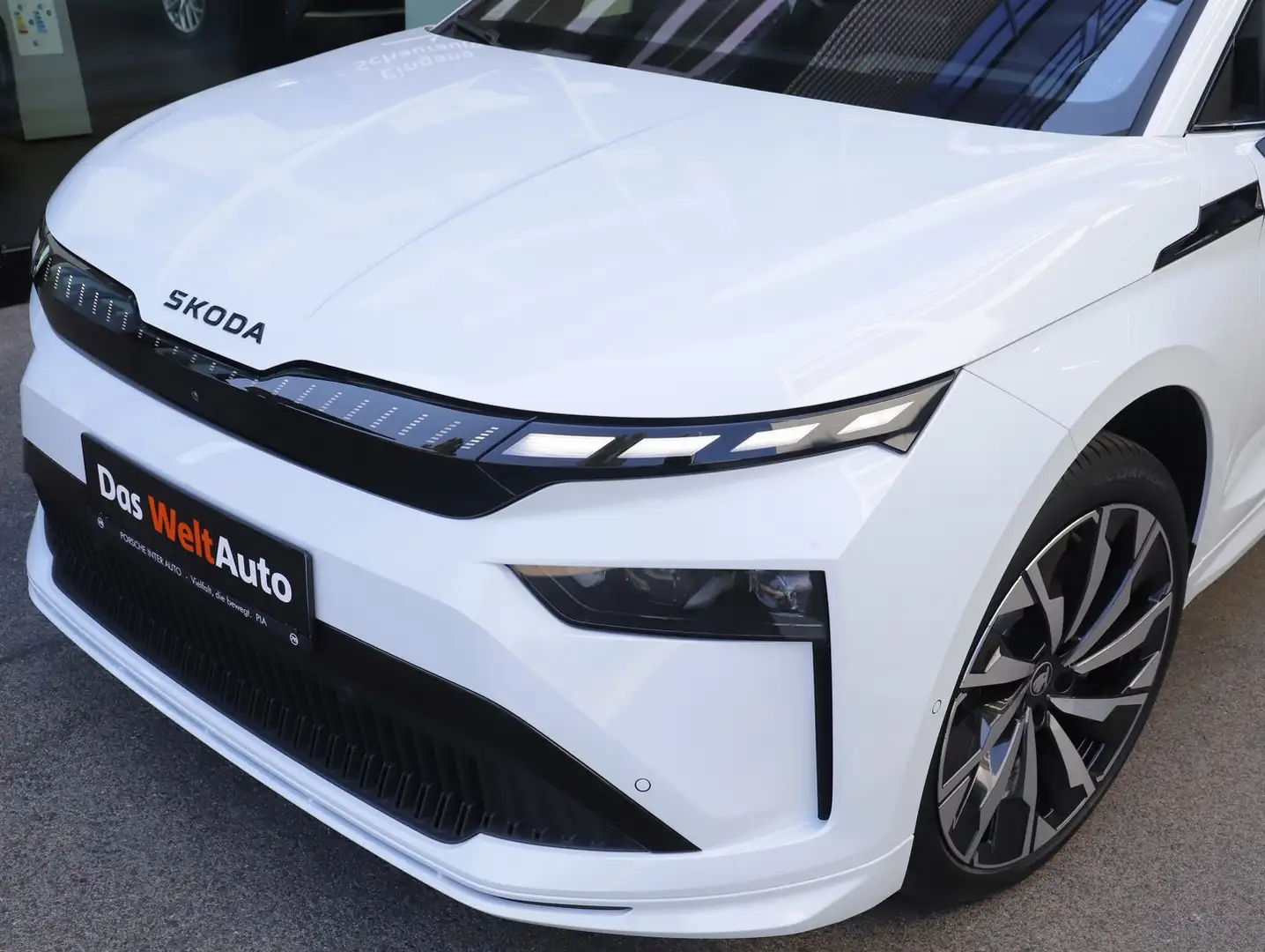 Skoda Enyaq Coupé Sportline 85 Weiß - 2