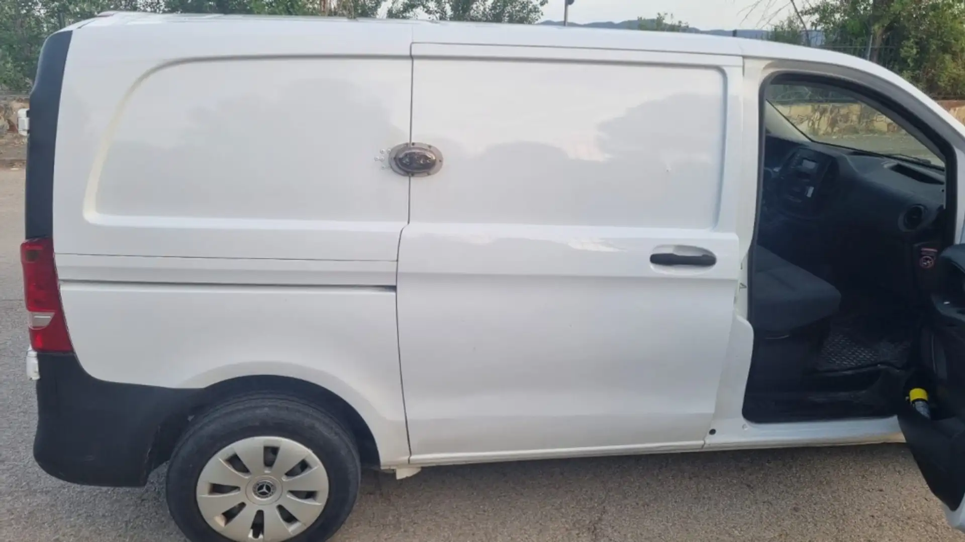Mercedes-Benz Vito Furgón 109CDI Compacta Blanco - 2
