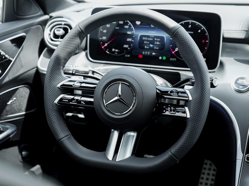Mercedes-Benz C 220 d AMG Night Panorama Distronic AHK 360° — photo 8