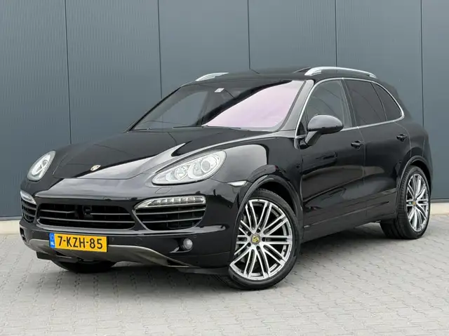 2010 Porsche Cayenne in Black for sale