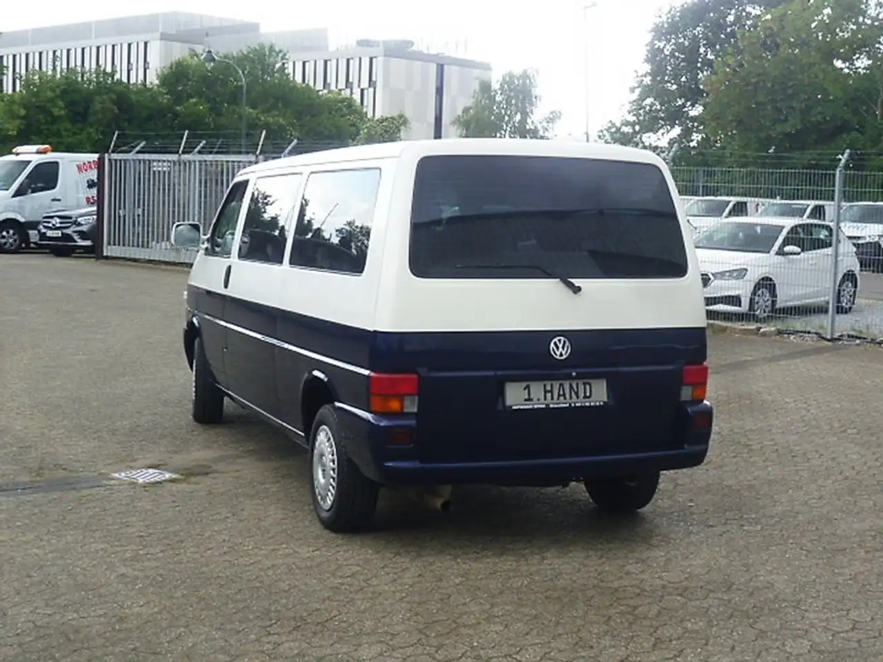 Volkswagen T4 Caravelle GL Automatik 2.5i 85Kw 1.Hand 2xKlima AB-AHK Top, foto 3