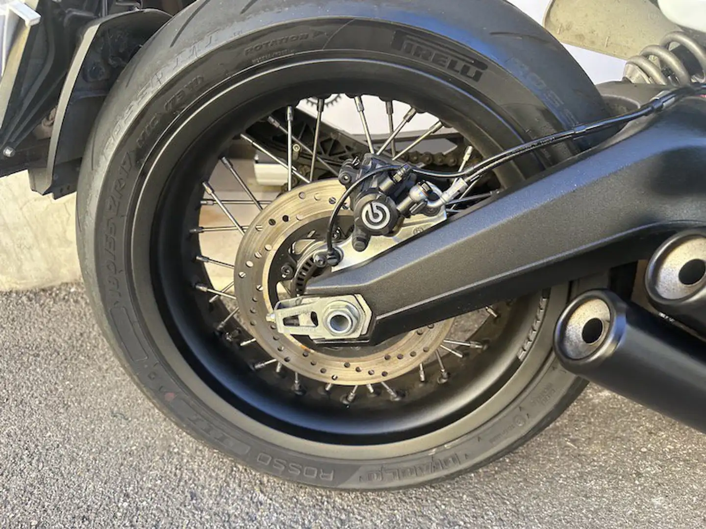 Ducati Scrambler 800 Urban Motard - 2