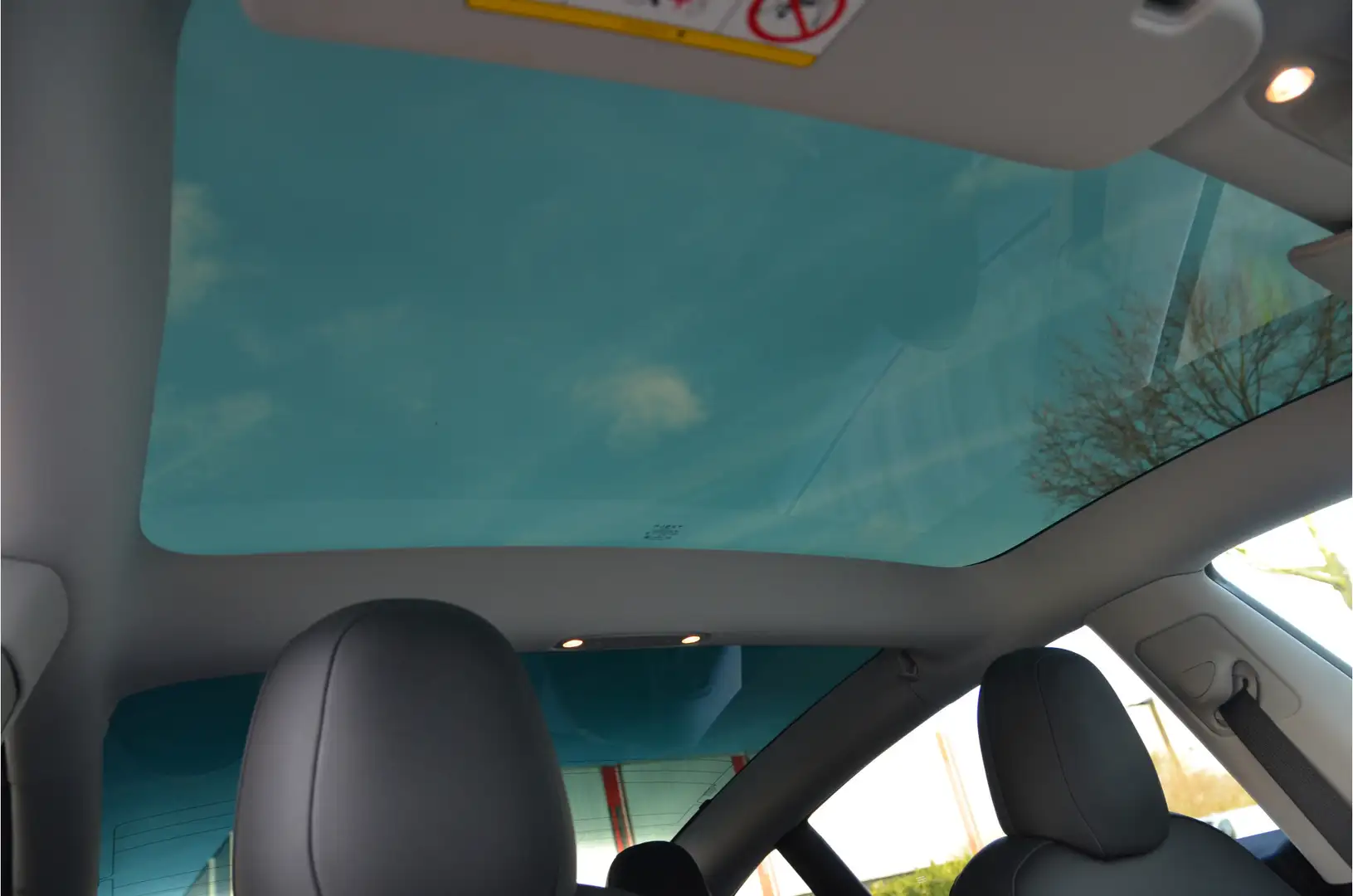 Tesla Model 3 Long Range AWD 75 kWh Trekhaak (1.000kg), AutoPilo Zwart - 2