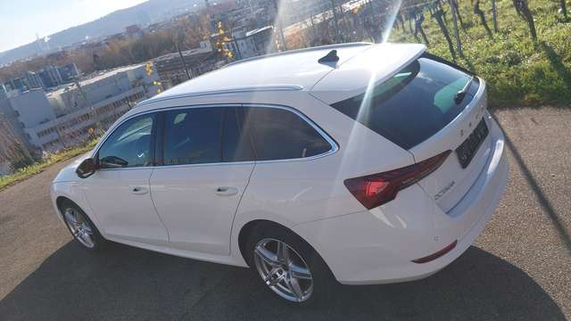 Skoda Octavia Combi 1.4 TSI iV DSG Ambition