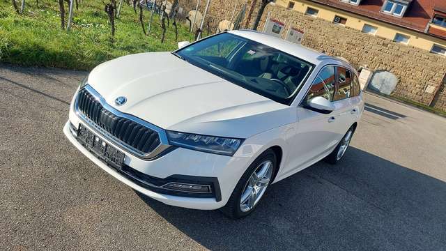 Imagine Skoda Octavia Combi 1.4 TSI iV DSG Ambition