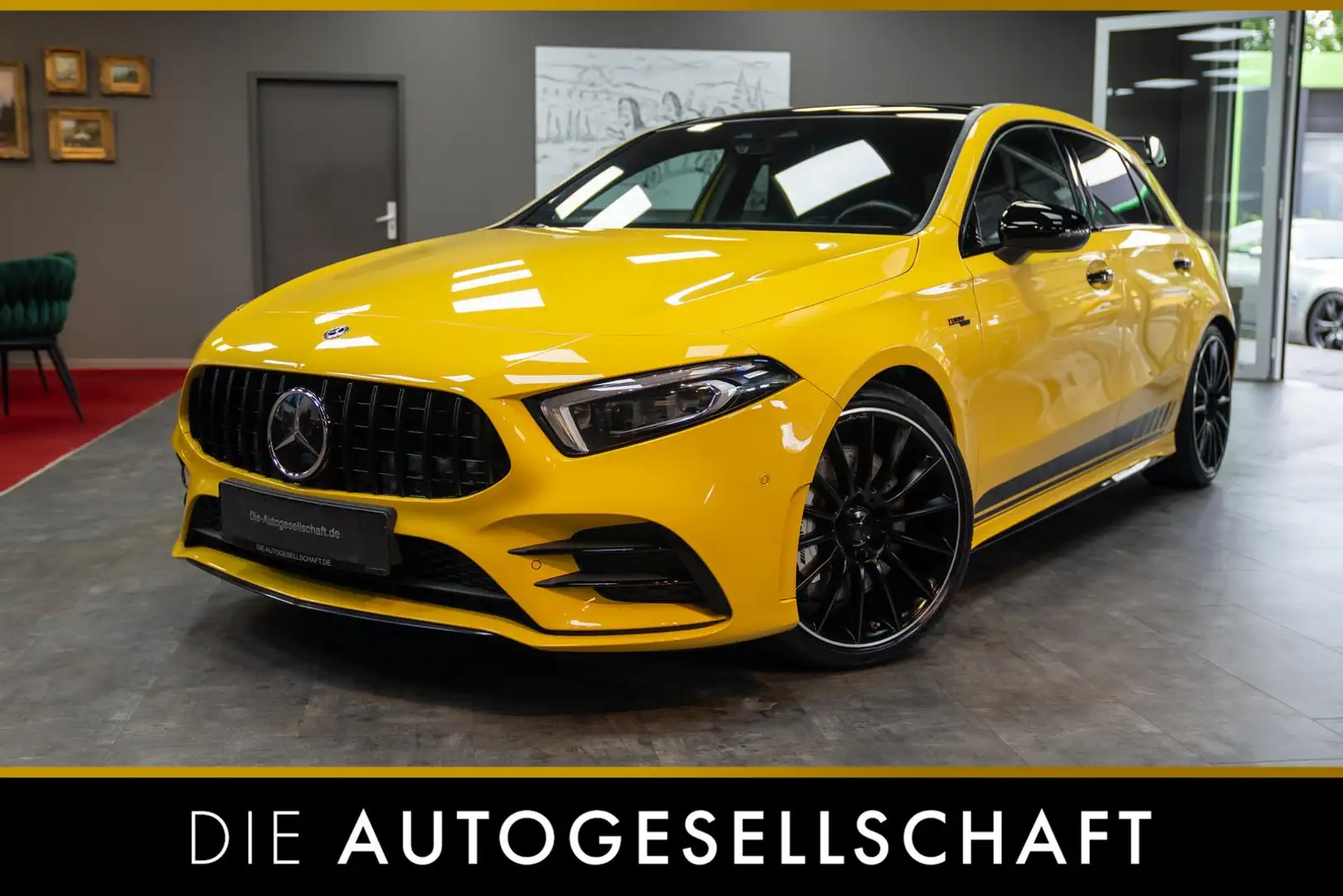 Mercedes-Benz A 35 AMG 4M*LED*NAVI*ACC*HUD*MBUX*PANO*NIGHT* Jaune - 1