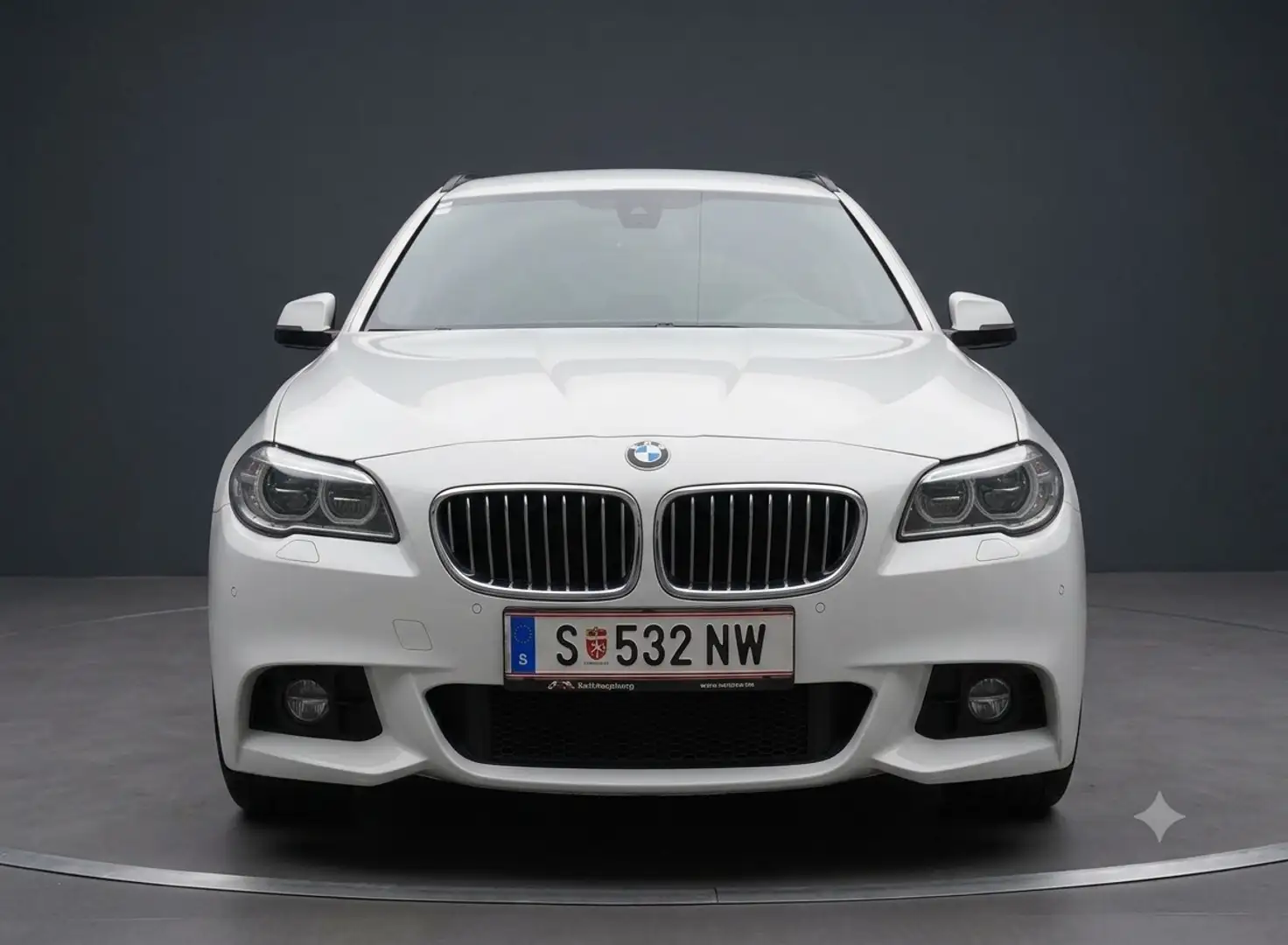 BMW 520 520d xDrive Touring Österreich-Paket Aut. - 2
