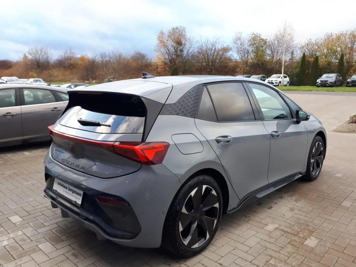 CUPRA Born 150kW/58kWh*LED*Navi*SHZ*Pano*Pilot-XL Plus Grau - 2
