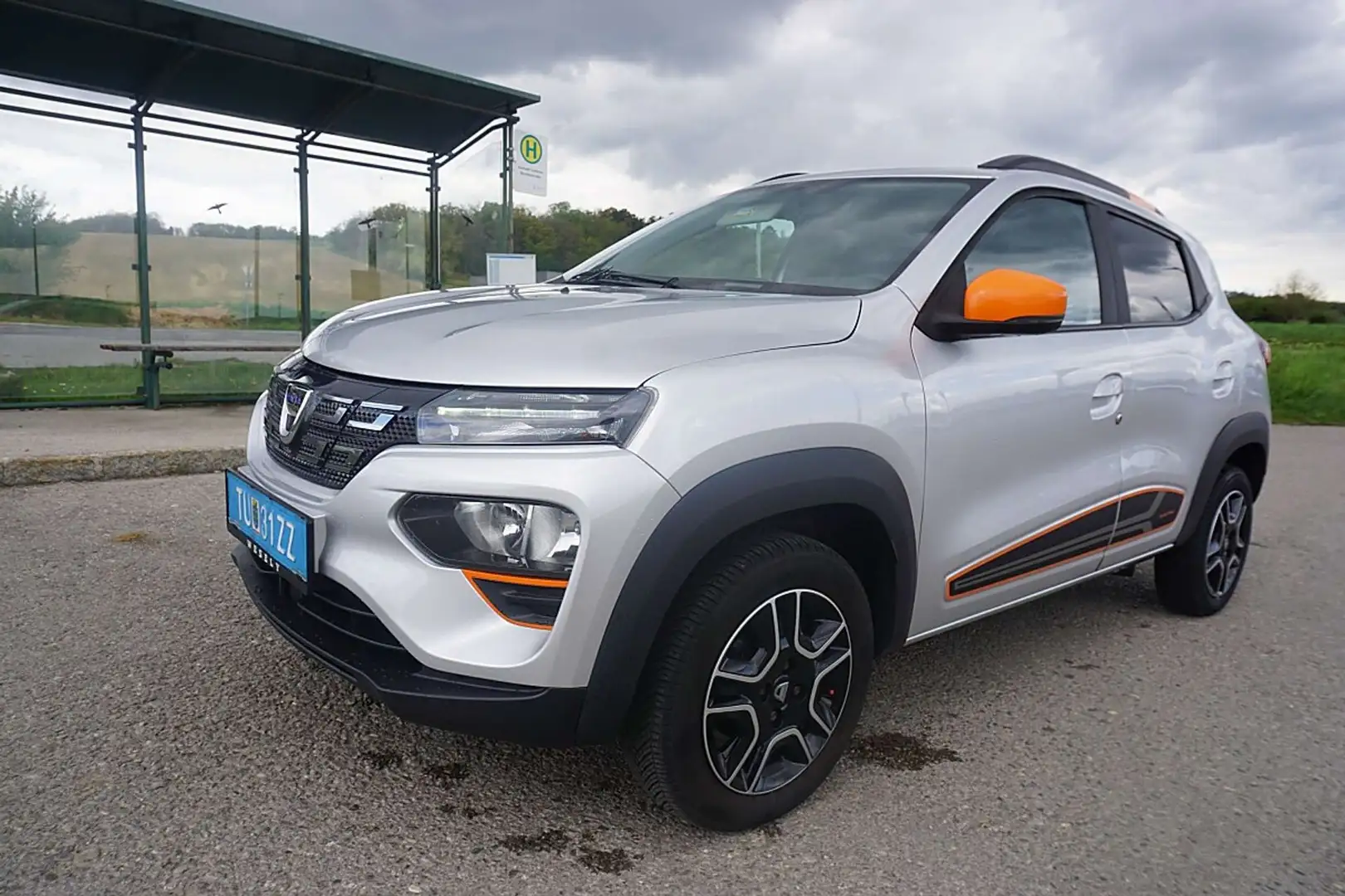 Dacia Spring Comfort Silber - 2