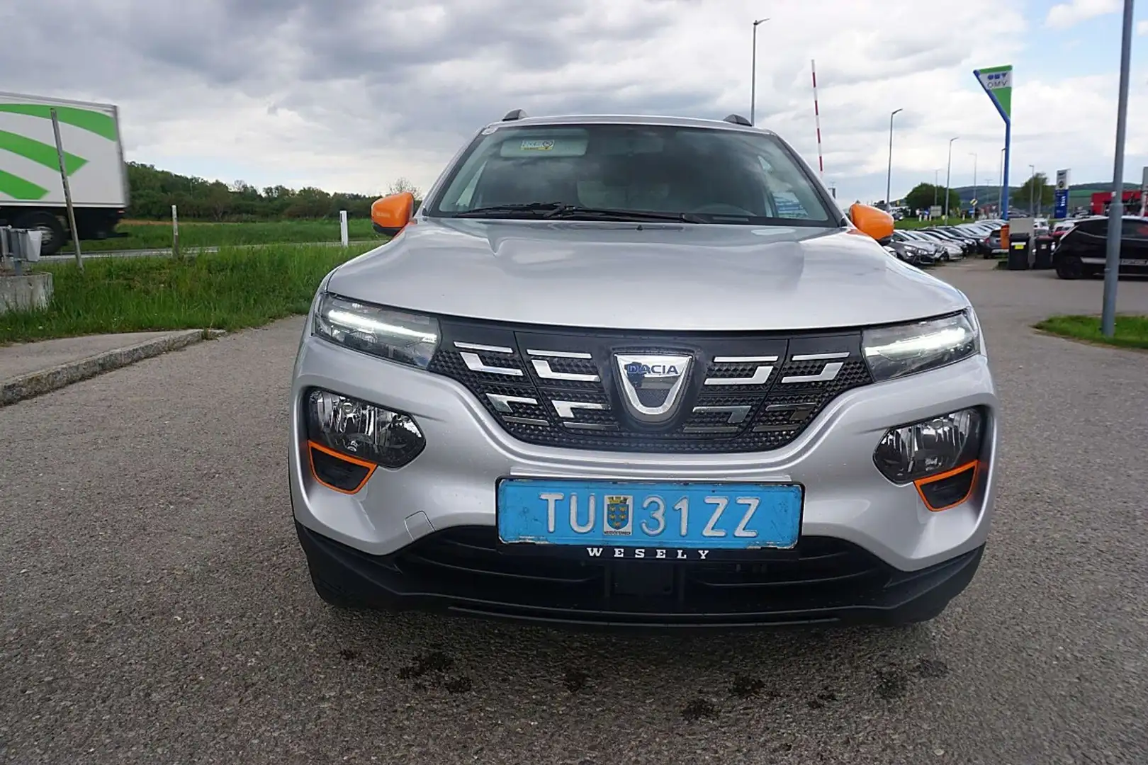 Dacia Spring Comfort Silber - 1