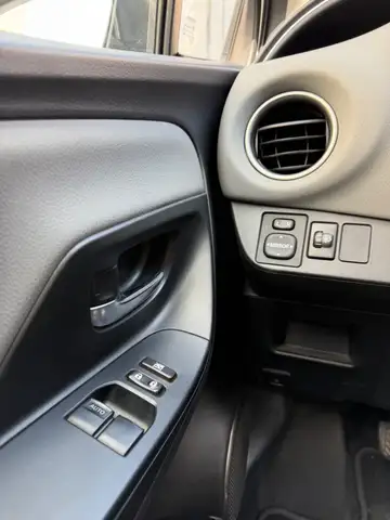 Toyota Yaris view 12