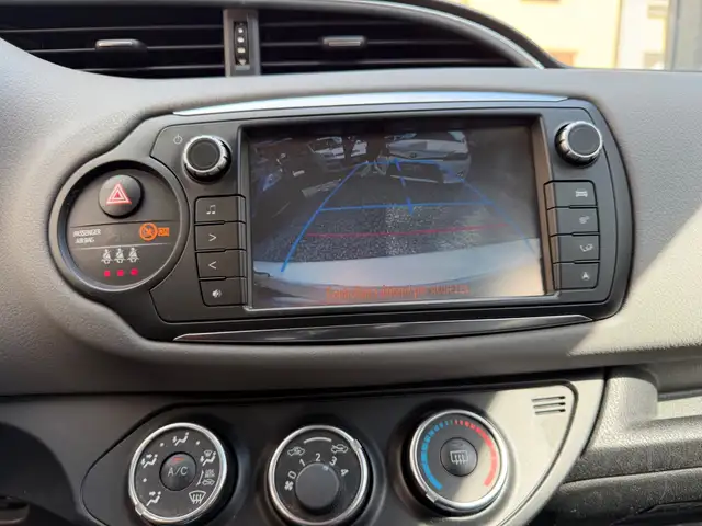 Toyota Yaris view 10