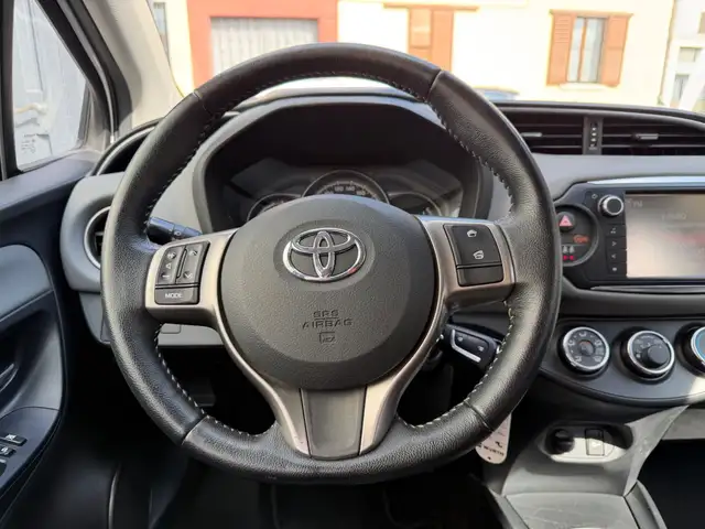 Toyota Yaris view 8