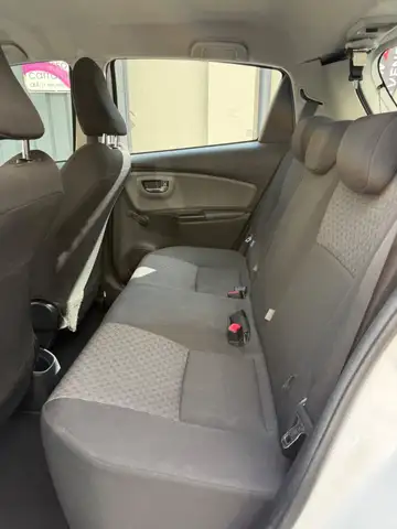Toyota Yaris view 6
