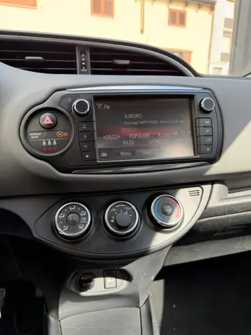 Toyota Yaris view 11