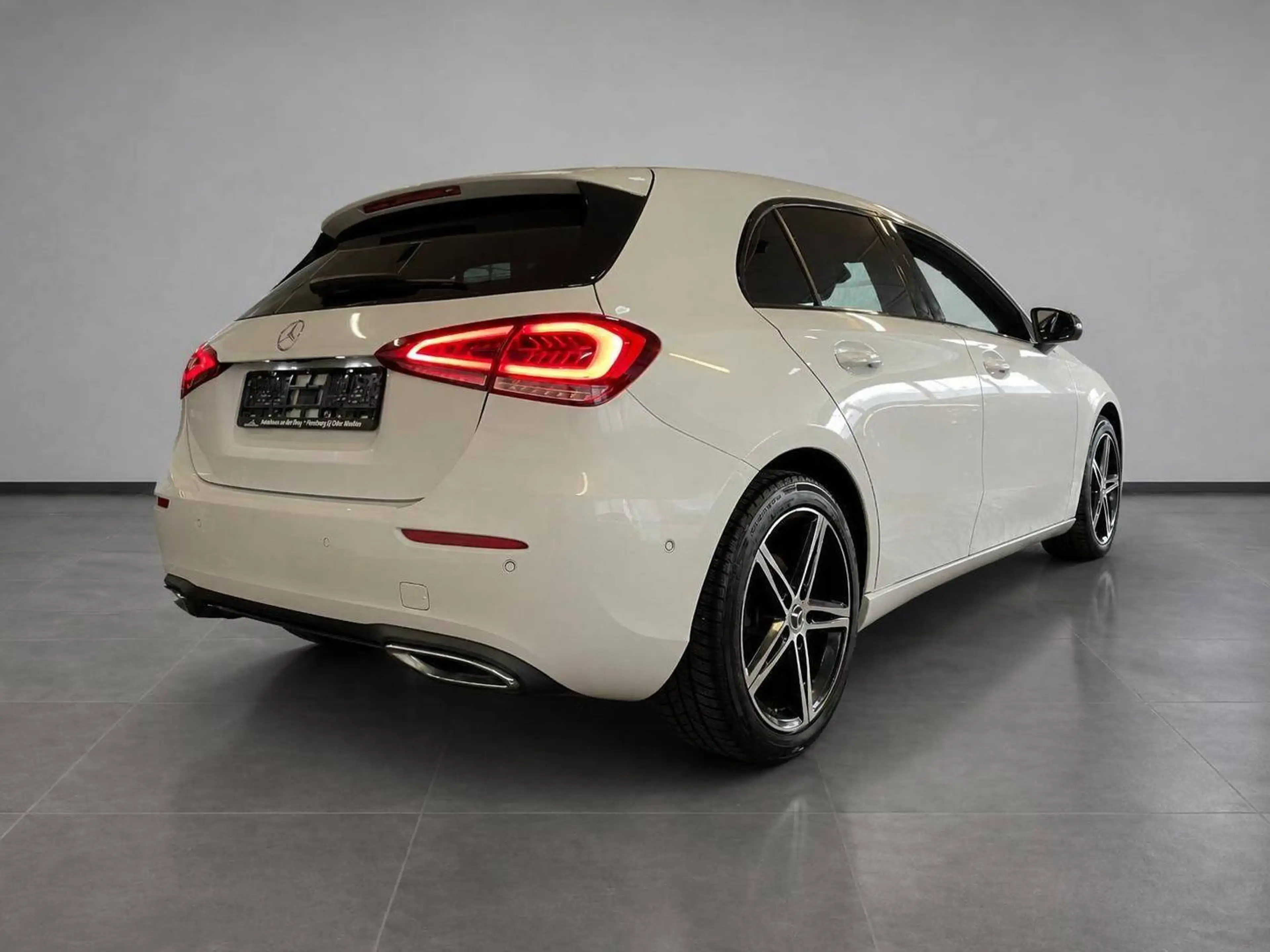 Mercedes-Benz A 220 d -Scheckheft-Navi-PDC — photo 7