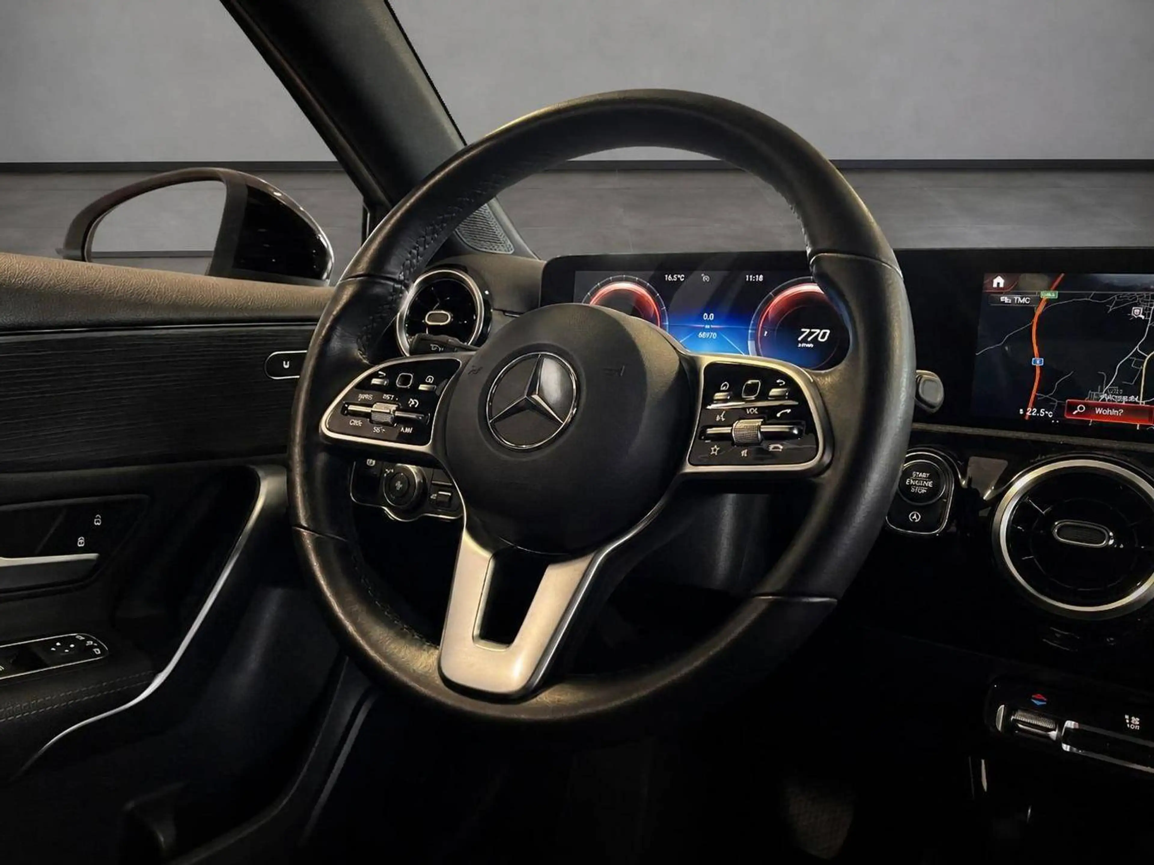 Mercedes-Benz A 220 d -Scheckheft-Navi-PDC — photo 13