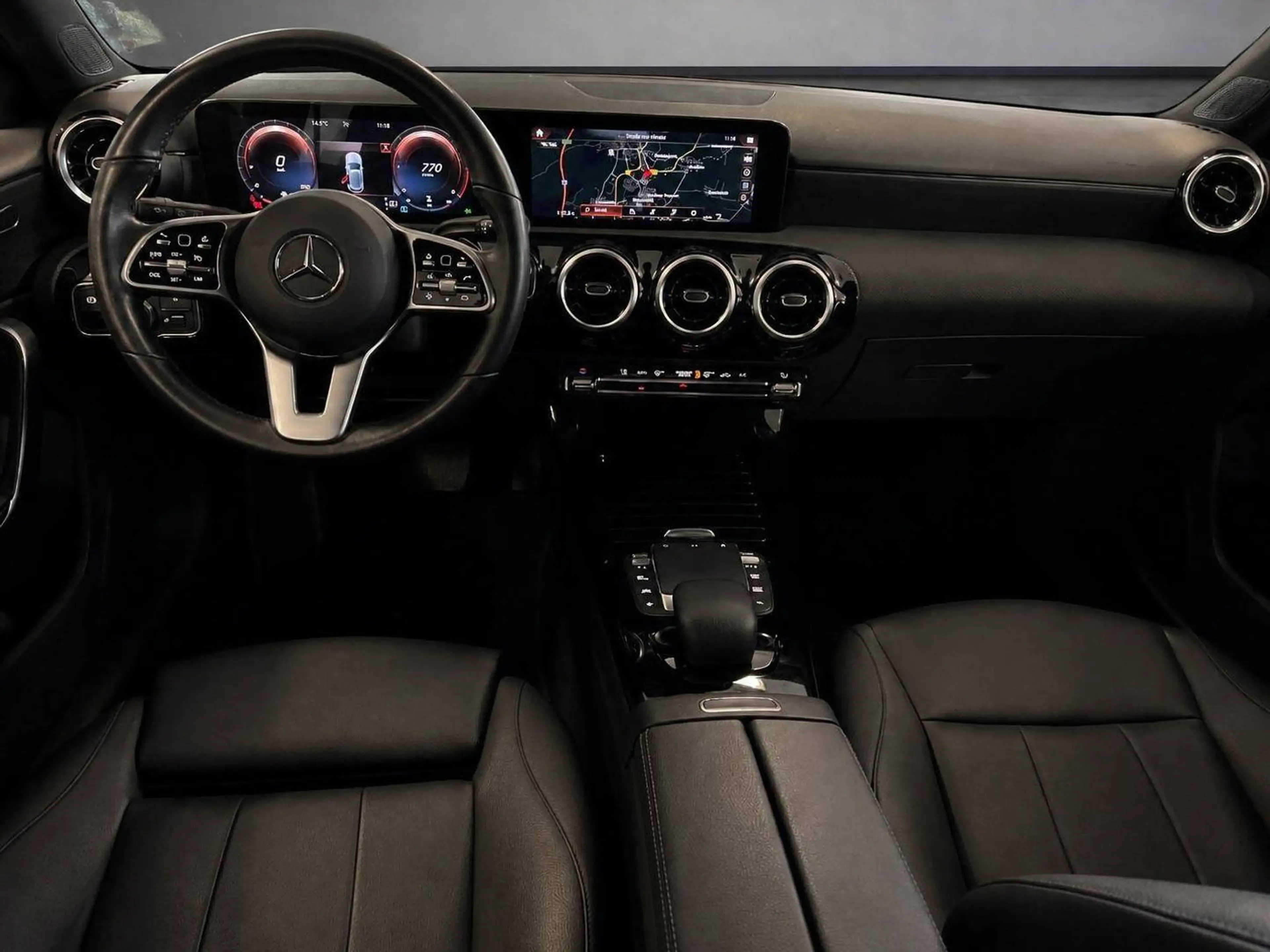 Mercedes-Benz A 220 d -Scheckheft-Navi-PDC — photo 12