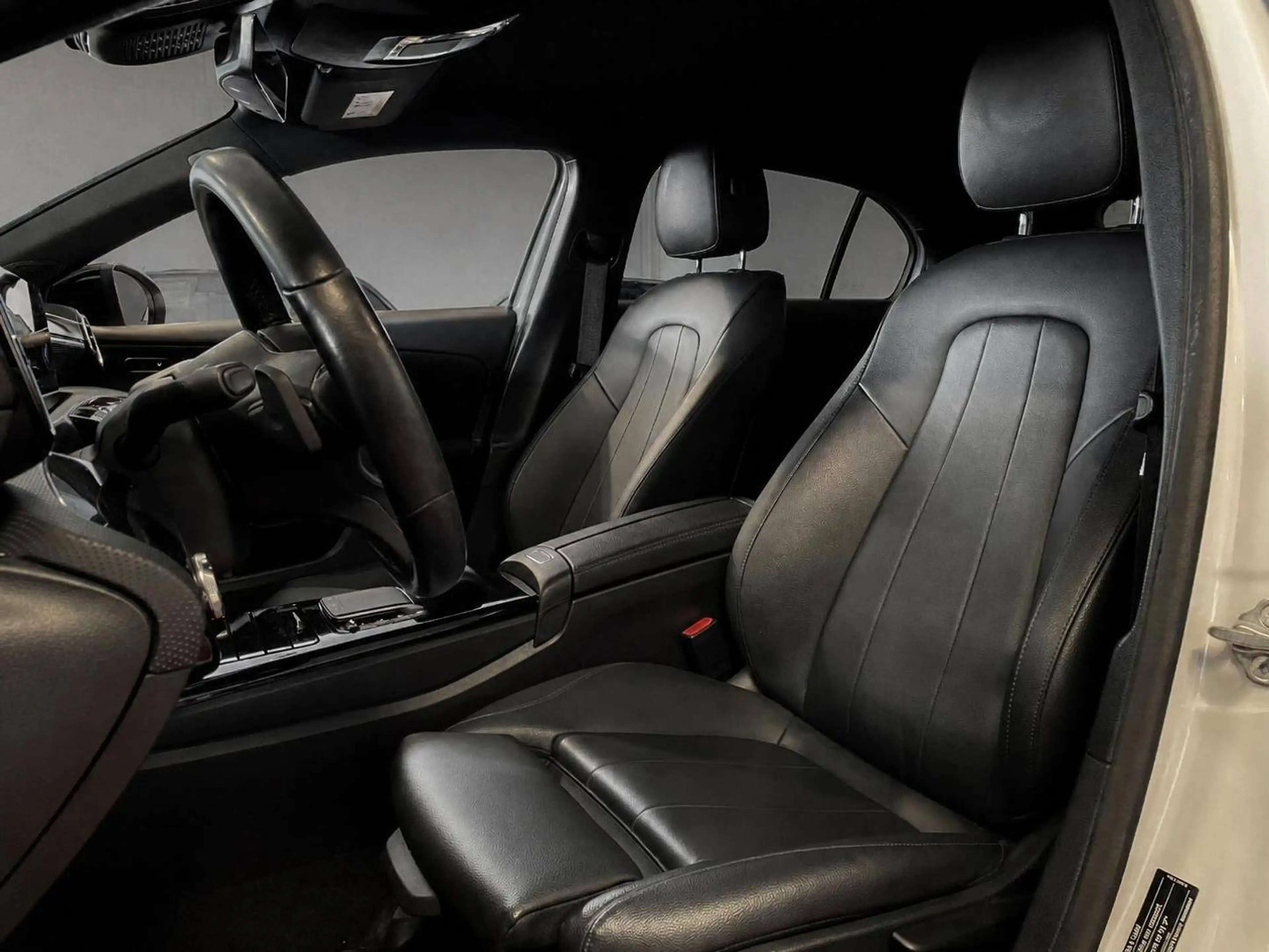 Mercedes-Benz A 220 d -Scheckheft-Navi-PDC — photo 8