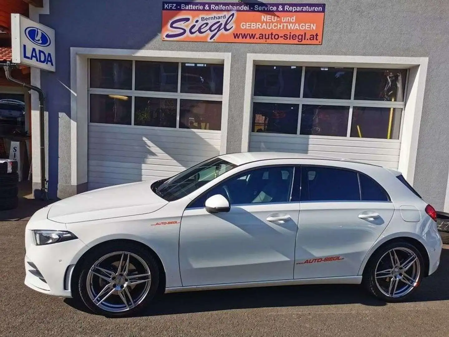 Mercedes-Benz A 200 (177.087) Weiß - 1