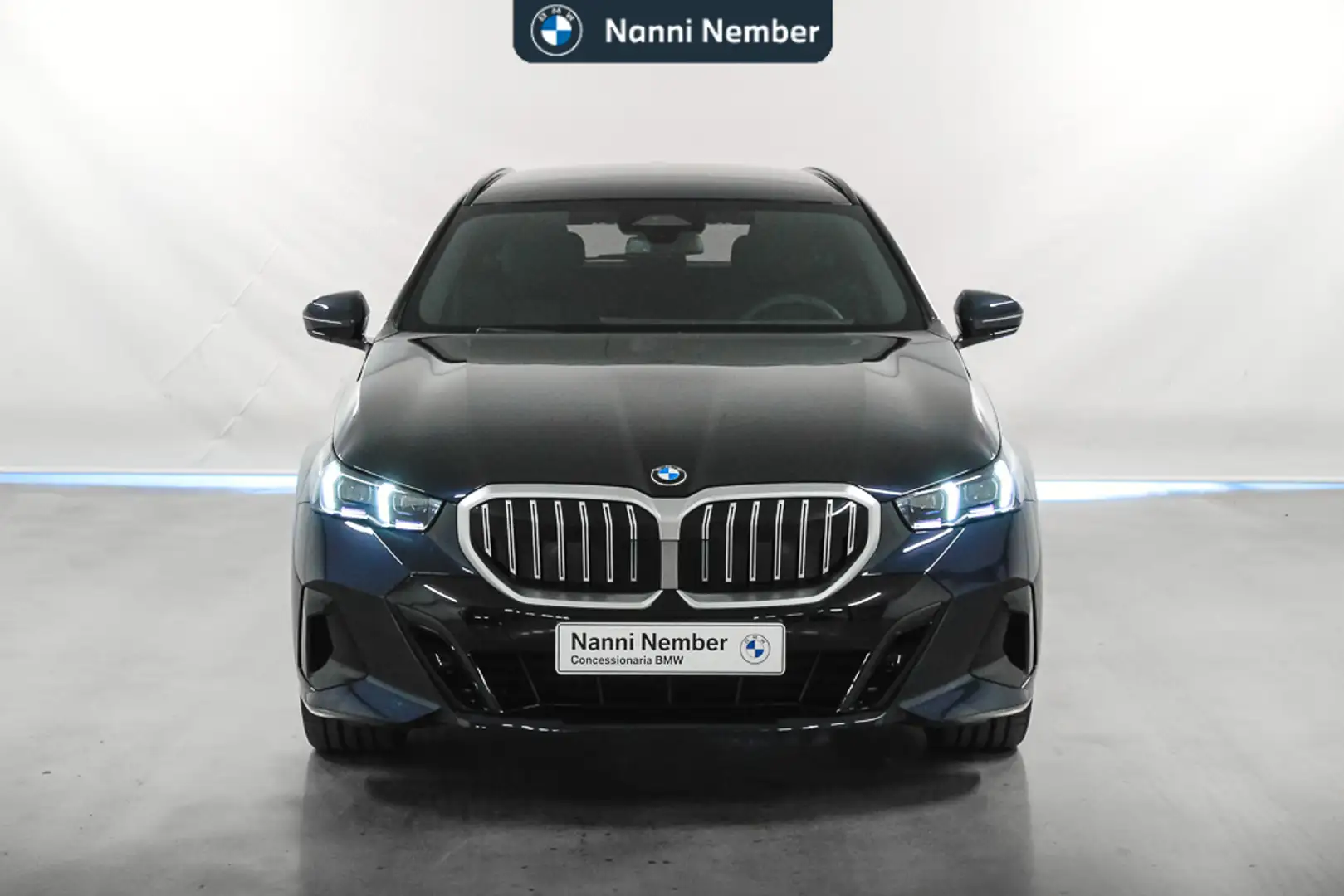 BMW 520 d xDrive Touring MSport Nero - 2