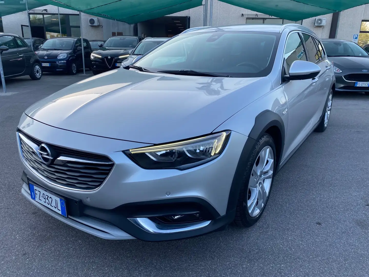 Opel Insignia 2.0 CDTI S&S AWD Country Tourer Grigio - 1