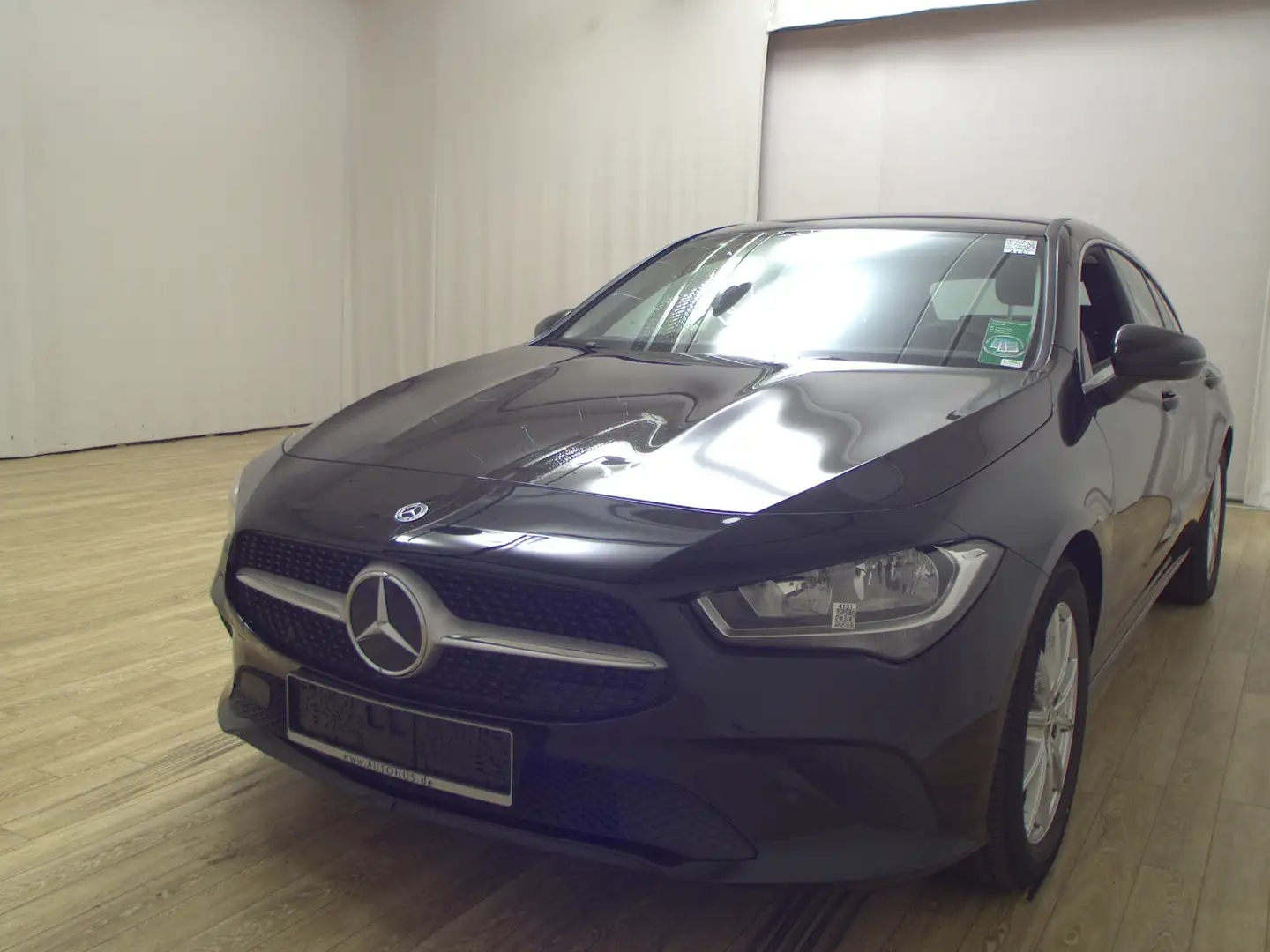 Mercedes-Benz CLA 180 SB T-Leder Navi Shz PDC Schwarz - 2