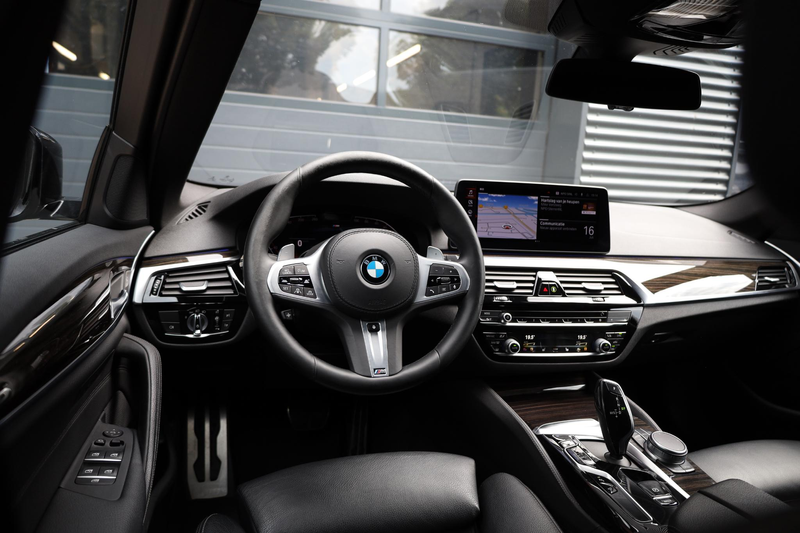 BMW 530 5-serie Touring 530d High Executive — photo 9