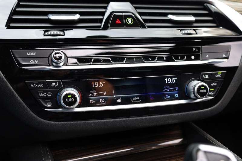 BMW 530 5-serie Touring 530d High Executive — photo 22