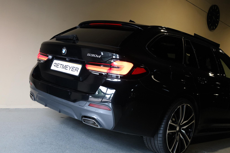 BMW 530 5-serie Touring 530d High Executive — photo 35
