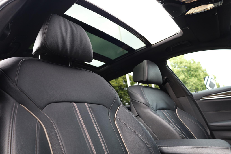 BMW 530 5-serie Touring 530d High Executive — photo 11