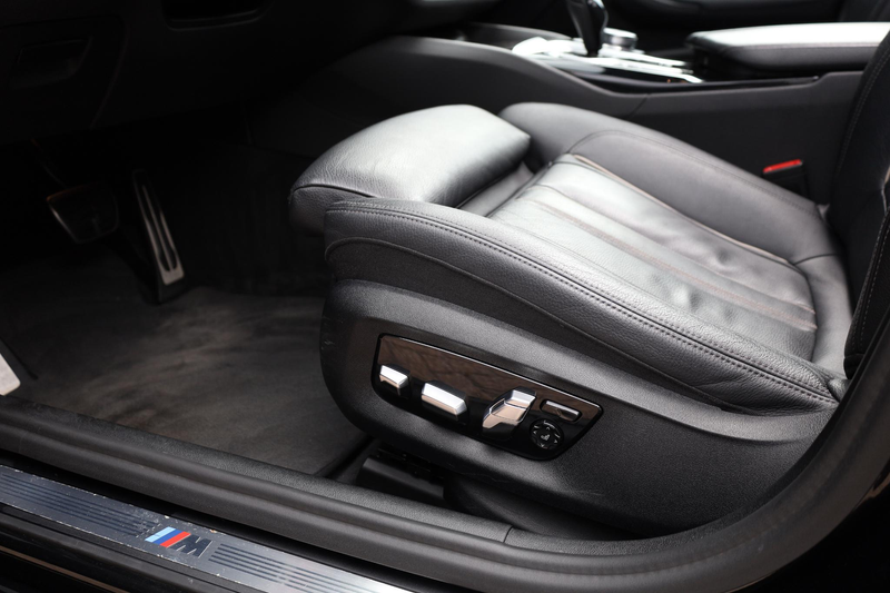 BMW 530 5-serie Touring 530d High Executive — photo 28