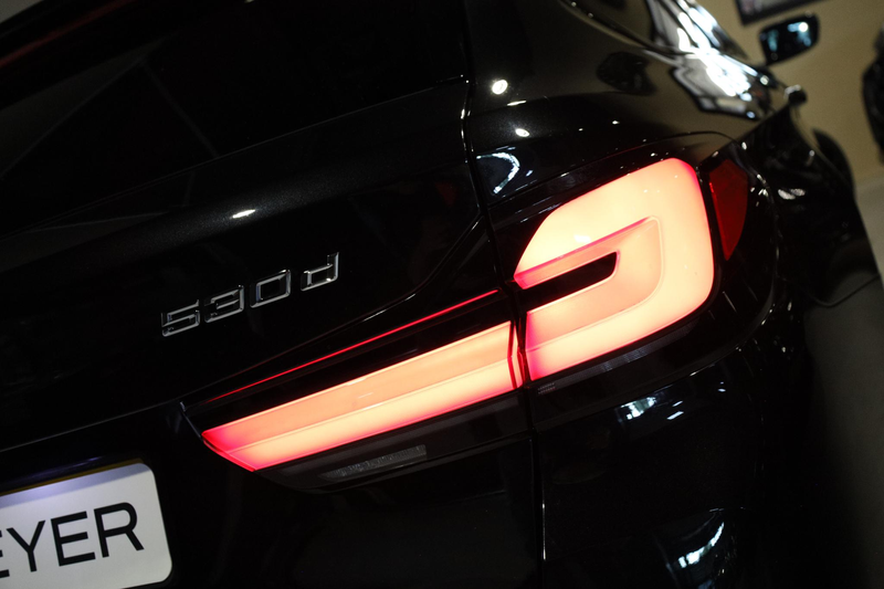 BMW 530 5-serie Touring 530d High Executive — photo 24