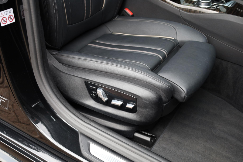 BMW 530 5-serie Touring 530d High Executive — photo 49