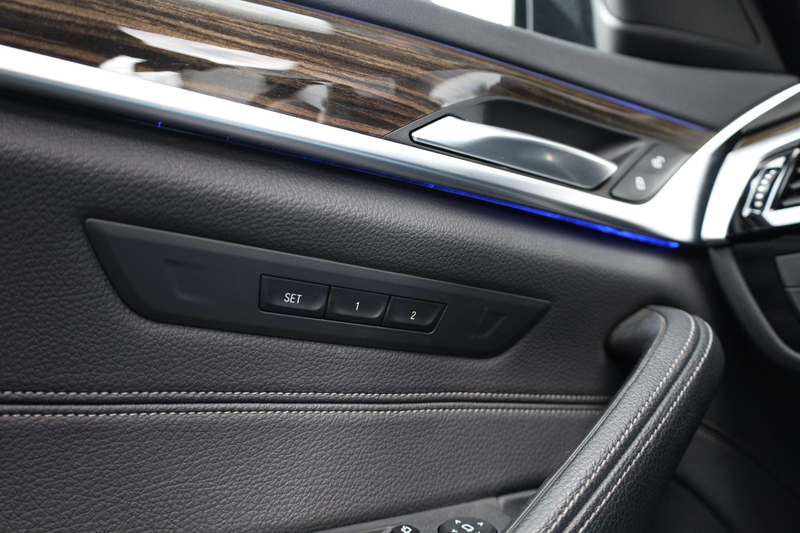 BMW 530 5-serie Touring 530d High Executive — photo 20