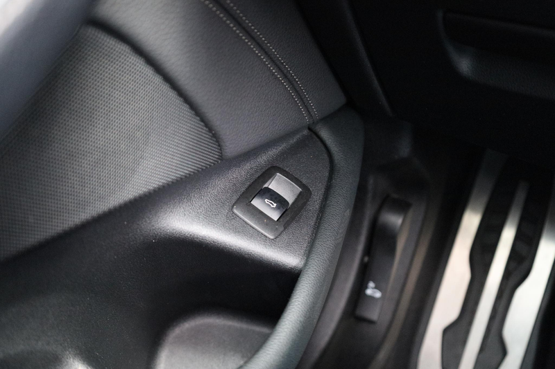 BMW 530 5-serie Touring 530d High Executive — photo 45