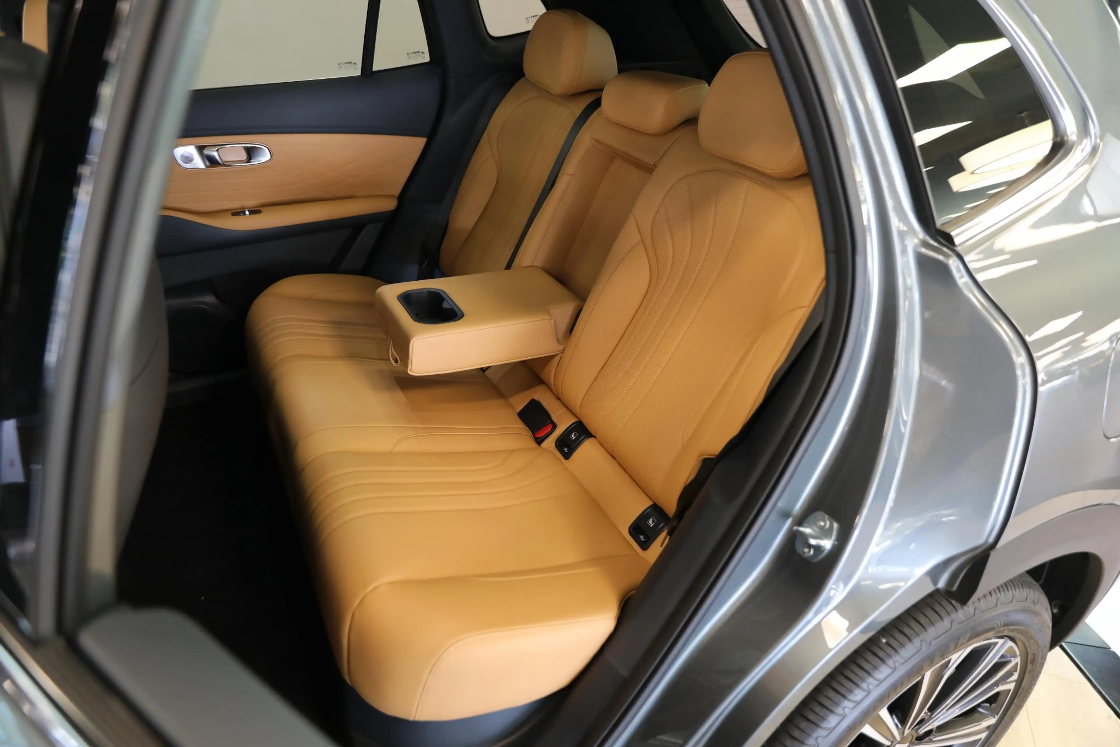 Geely Starray EM-i 1.5 Max+ | Verwacht — photo 4